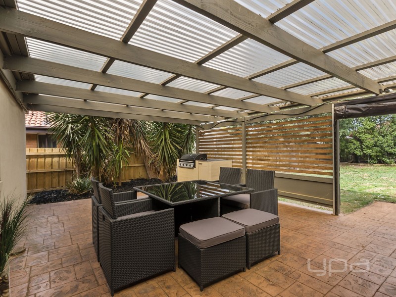 4 Merdon Place, Kurunjang VIC 3337