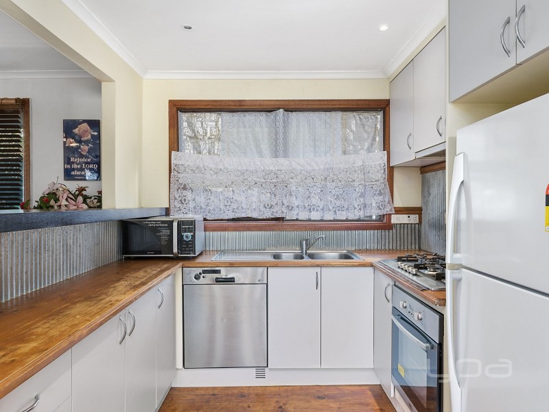 3 Karen Place, Melton West VIC 3337