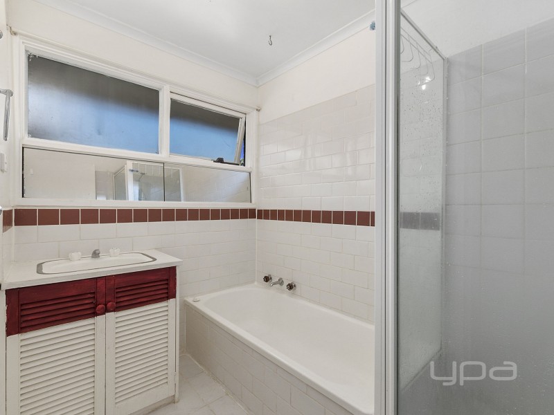 3 Karen Place, Melton West VIC 3337