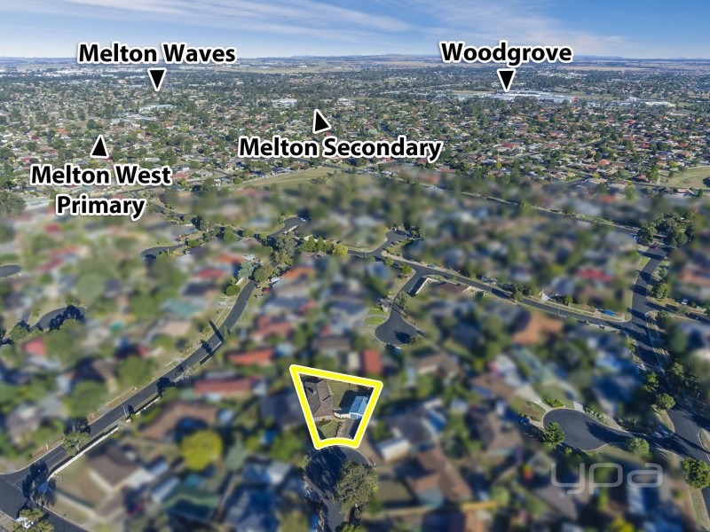 3 Karen Place, Melton West VIC 3337