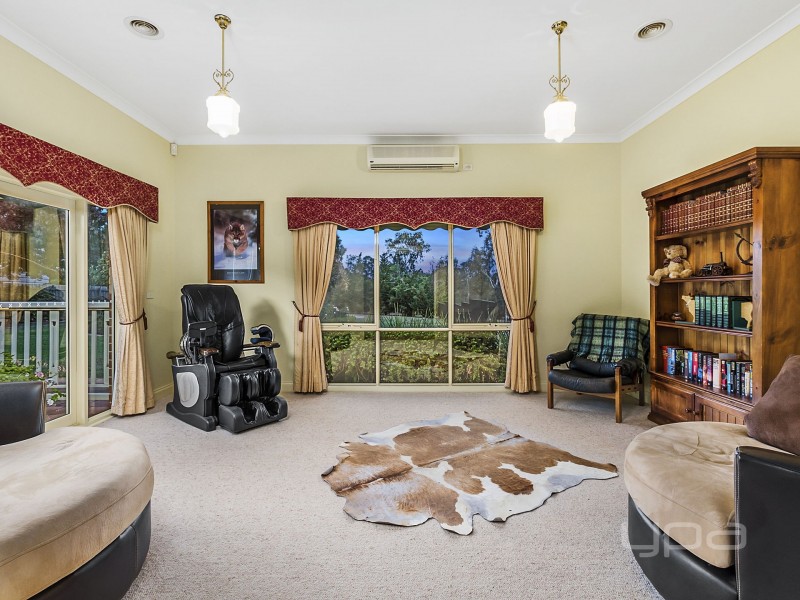 44 Springbank Way, Brookfield VIC 3338