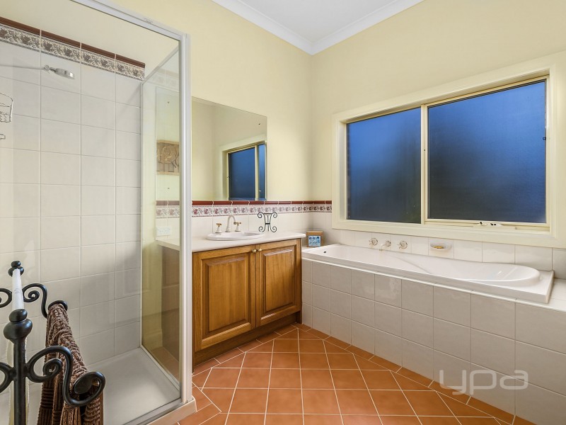 44 Springbank Way, Brookfield VIC 3338