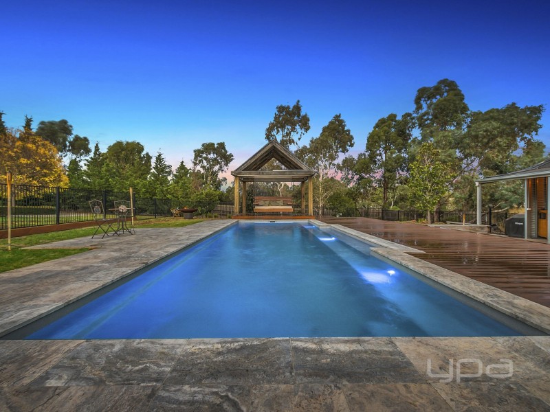 44 Springbank Way, Brookfield VIC 3338