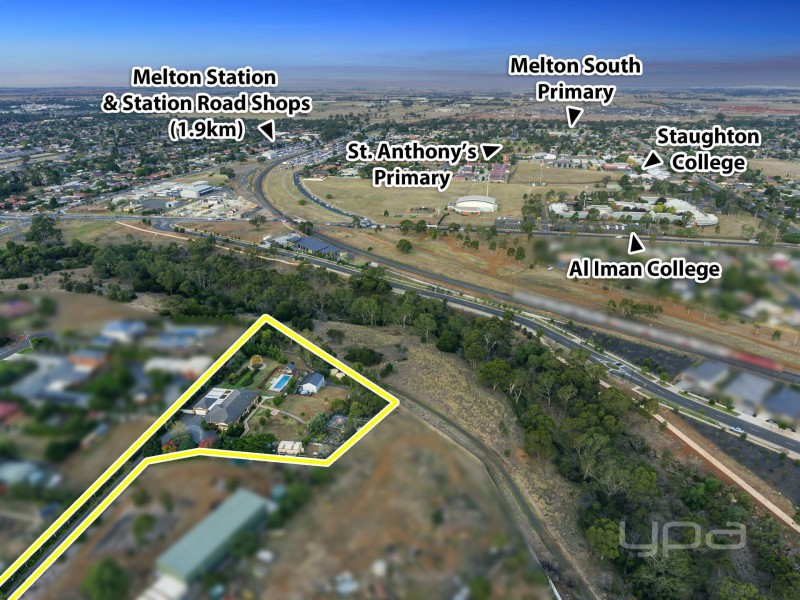 44 Springbank Way, Brookfield VIC 3338