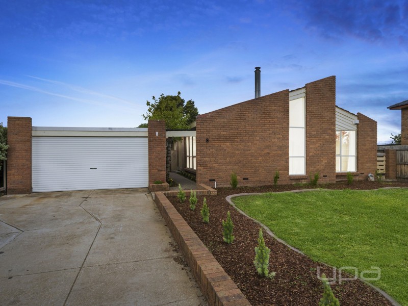 8 Havelock Place, Melton West VIC 3337