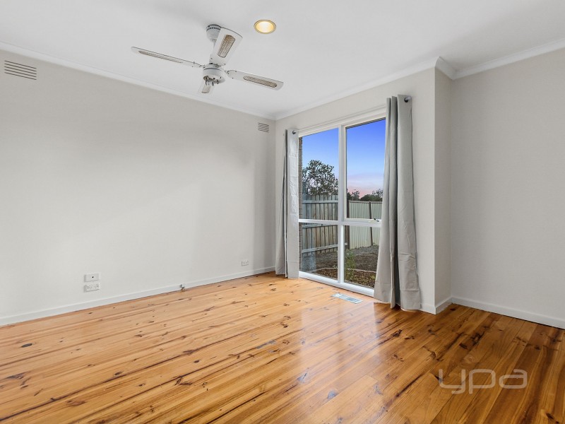 8 Havelock Place, Melton West VIC 3337