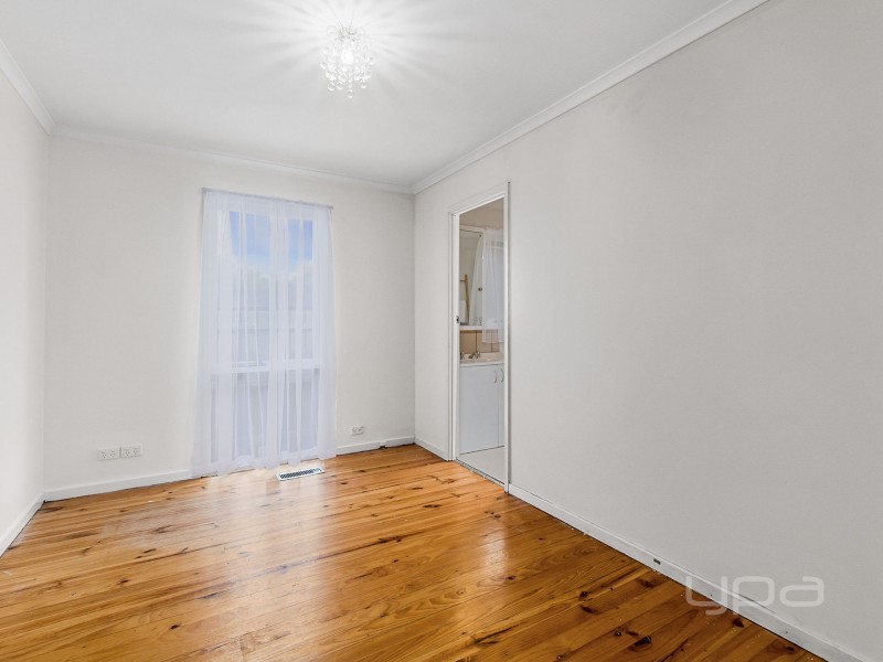 8 Havelock Place, Melton West VIC 3337