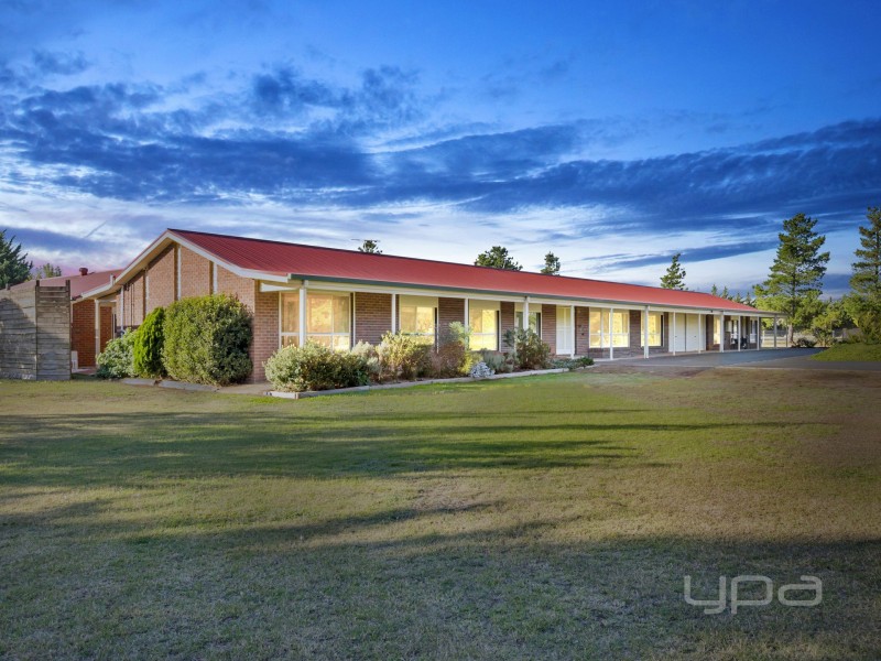 36 Croxton Drive, Kurunjang VIC 3337