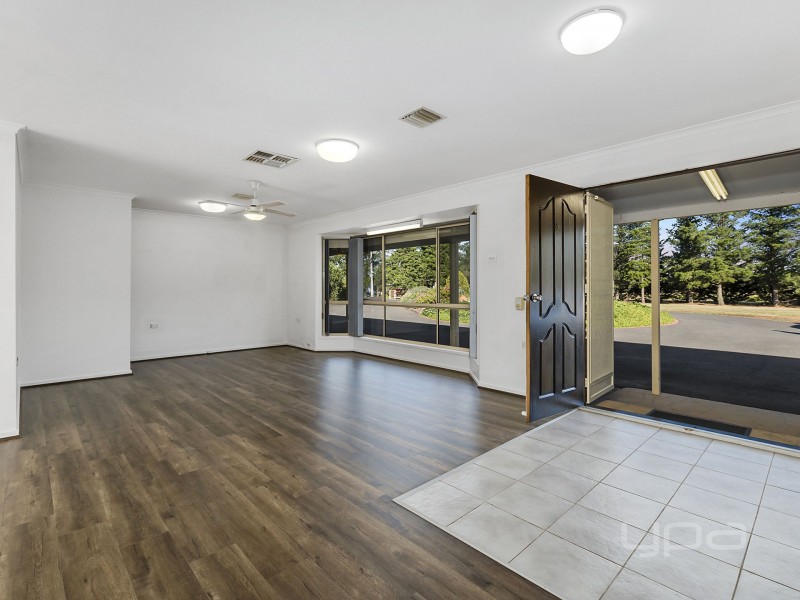 36 Croxton Drive, Kurunjang VIC 3337