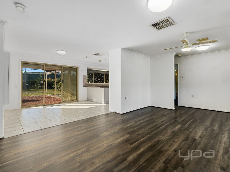 36 Croxton Drive, Kurunjang VIC 3337
