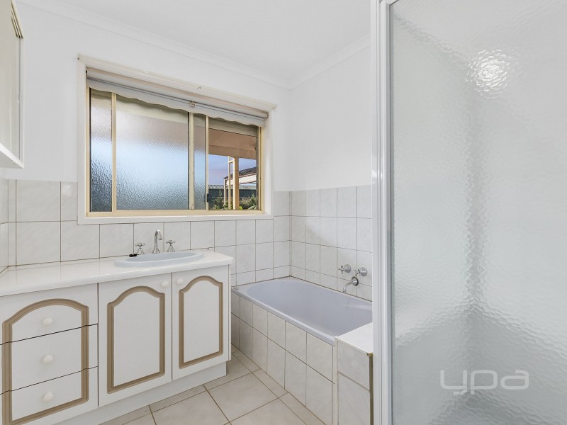 36 Croxton Drive, Kurunjang VIC 3337