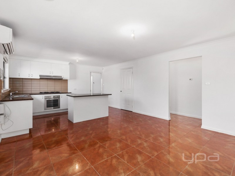 76 Black Knight Way, Kurunjang VIC 3337