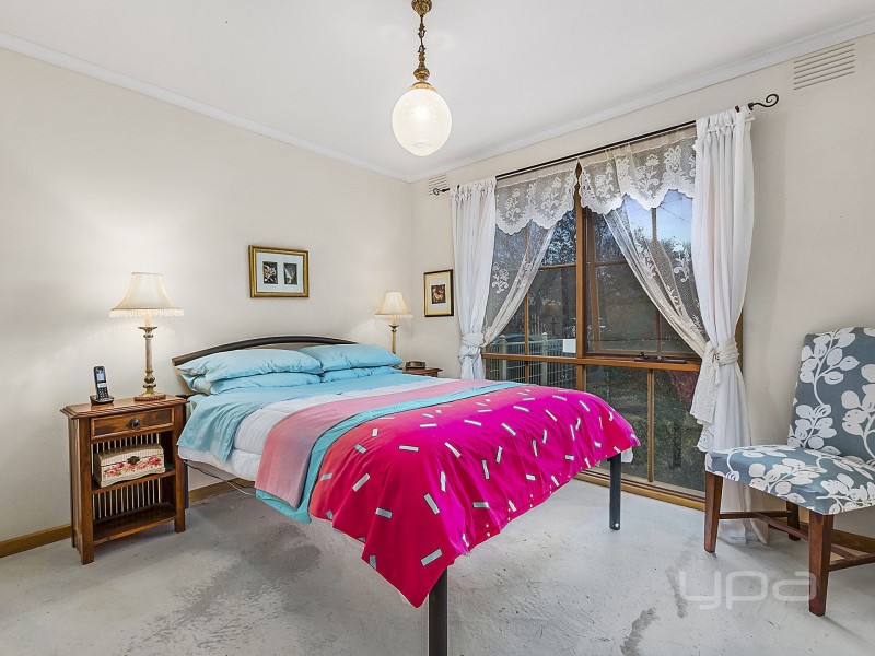 39 Blamey Drive, Melton South VIC 3338