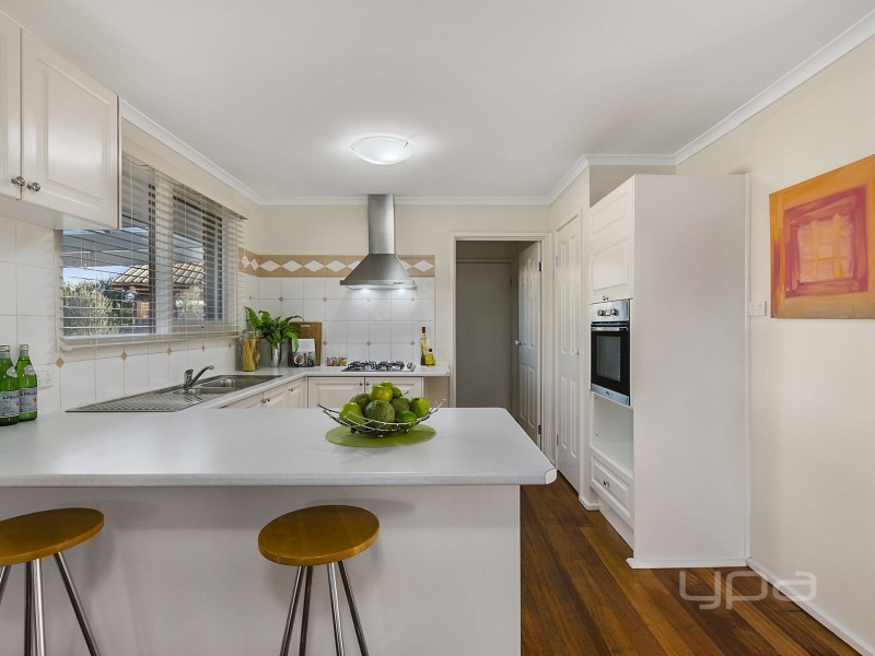 28 James Cook Drive, Melton West VIC 3337