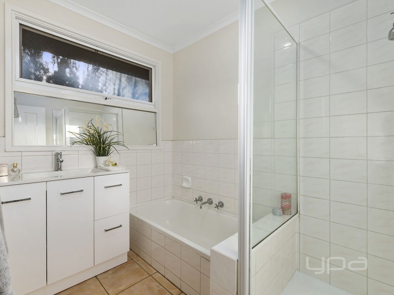 28 James Cook Drive, Melton West VIC 3337