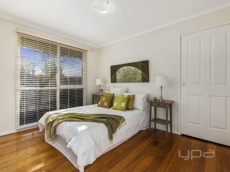 28 James Cook Drive, Melton West VIC 3337