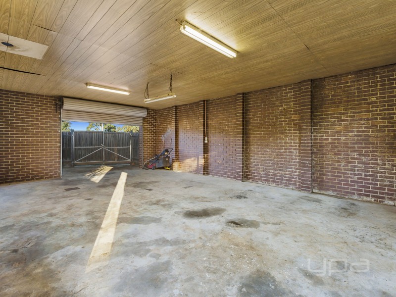 28 James Cook Drive, Melton West VIC 3337