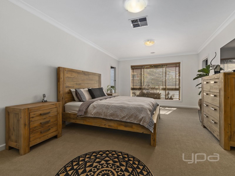 5 Dalray Crescent, Kurunjang VIC 3337