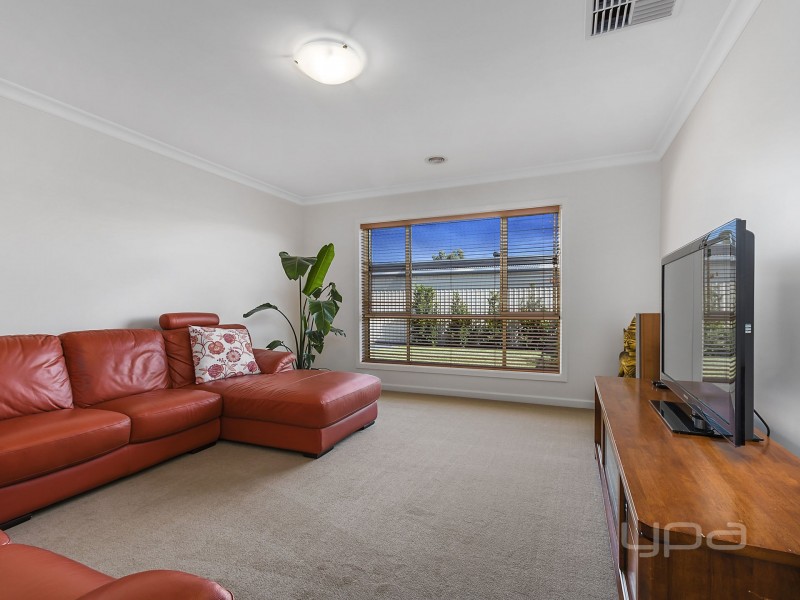 5 Dalray Crescent, Kurunjang VIC 3337