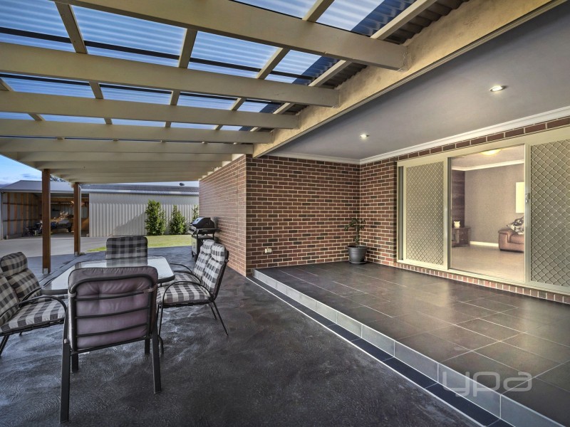 5 Dalray Crescent, Kurunjang VIC 3337