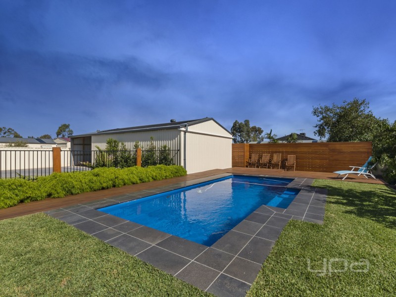 5 Dalray Crescent, Kurunjang VIC 3337