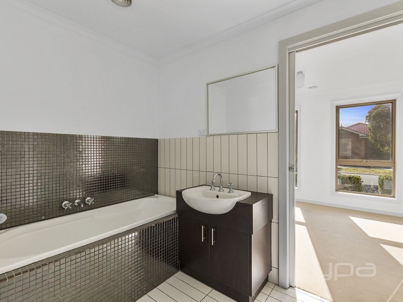 14 Kayla Way, Kurunjang VIC 3337