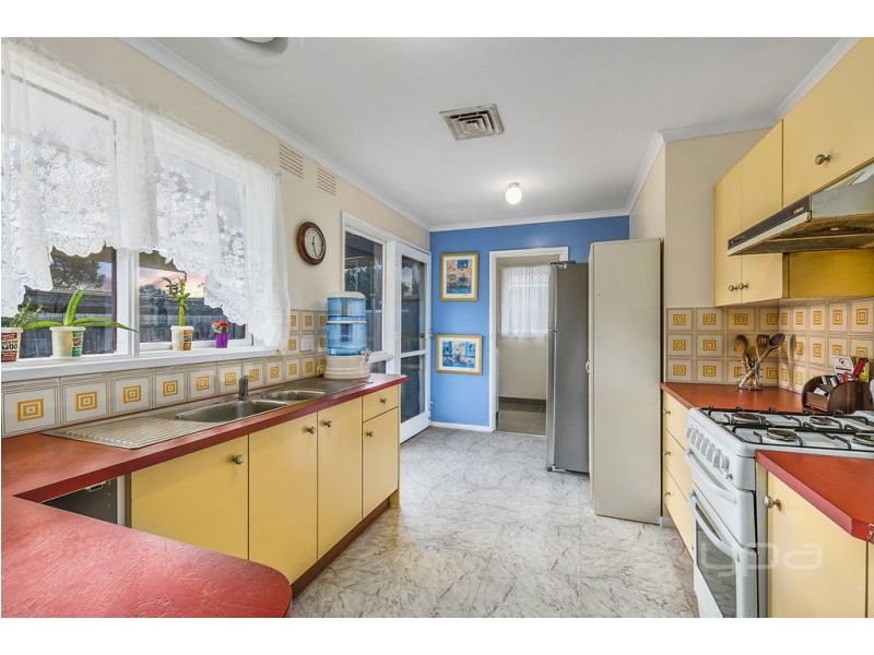 16  Barries Road, Melton VIC 3337