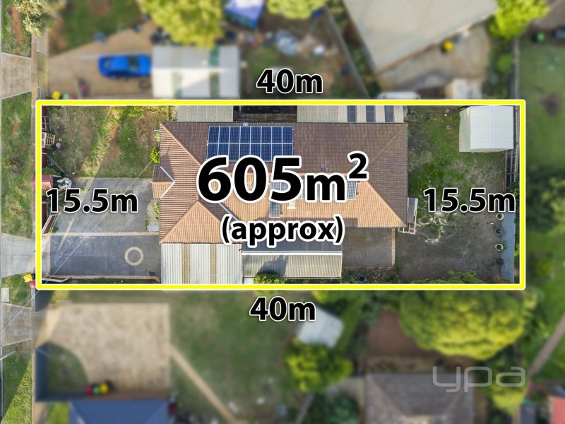 2 Lachlan Road, Melton South VIC 3338