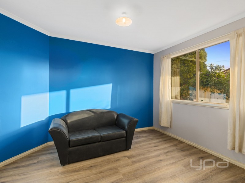 2 Lachlan Road, Melton South VIC 3338