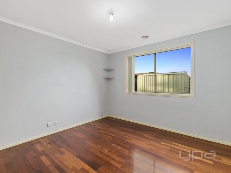 2 Lachlan Road, Melton South VIC 3338