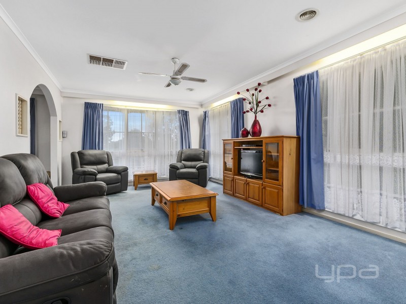 43 Yuille Street, Melton VIC 3337