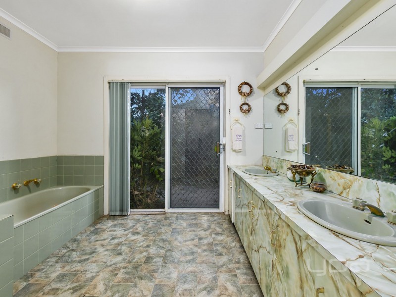 43 Yuille Street, Melton VIC 3337