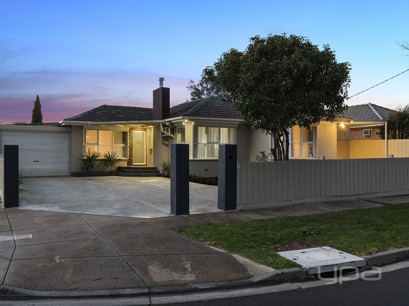 14 Swan Street, Melton VIC 3337