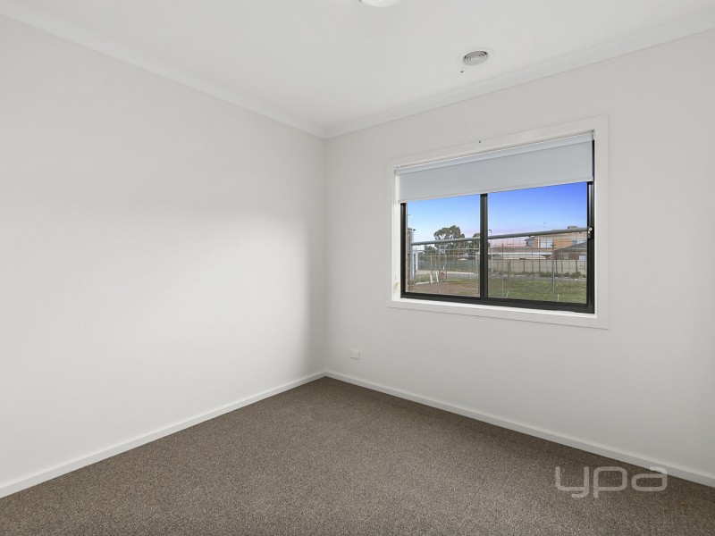 27 Mavi Avenue, Melton VIC 3337