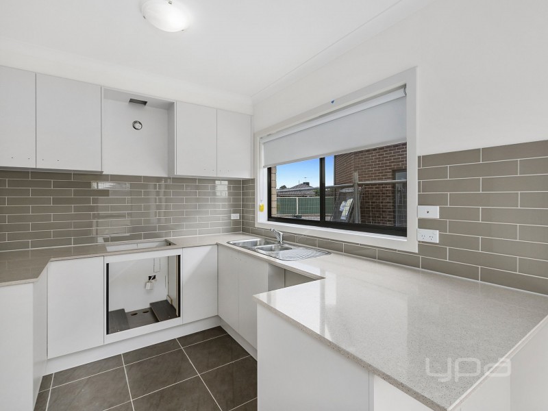 27 Mavi Avenue, Melton VIC 3337