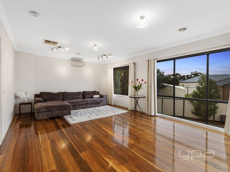 27 Rain Lover Drive, Kurunjang VIC 3337