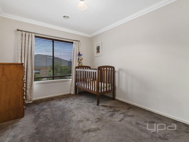 27 Rain Lover Drive, Kurunjang VIC 3337