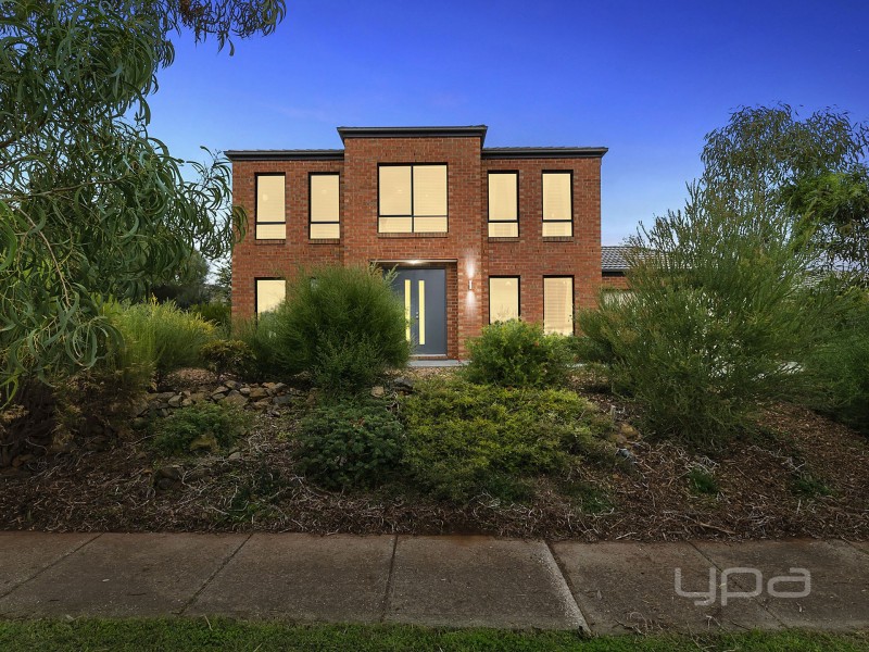 27 Rain Lover Drive, Kurunjang VIC 3337