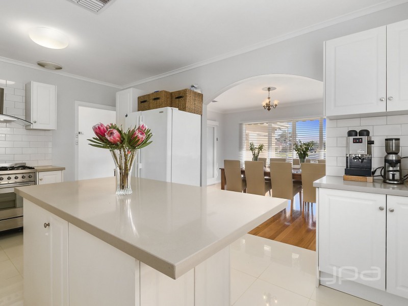 114 Exford Road, Melton South VIC 3338