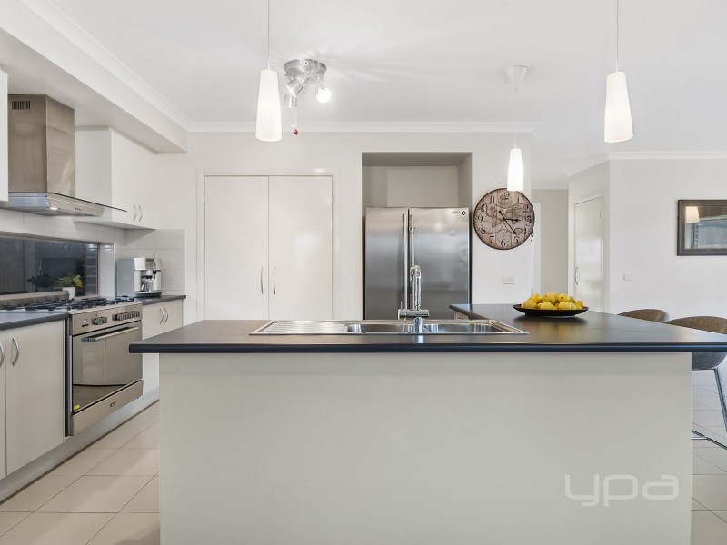 84 Dalray Crescent, Kurunjang VIC 3337