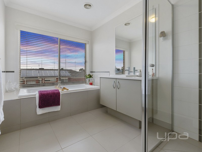 84 Dalray Crescent, Kurunjang VIC 3337