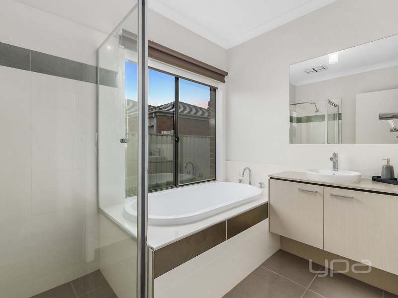 334 Clarkes Road, Brookfield VIC 3338