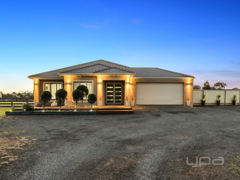 16 Riverview Drive, Hopetoun Park VIC 3340