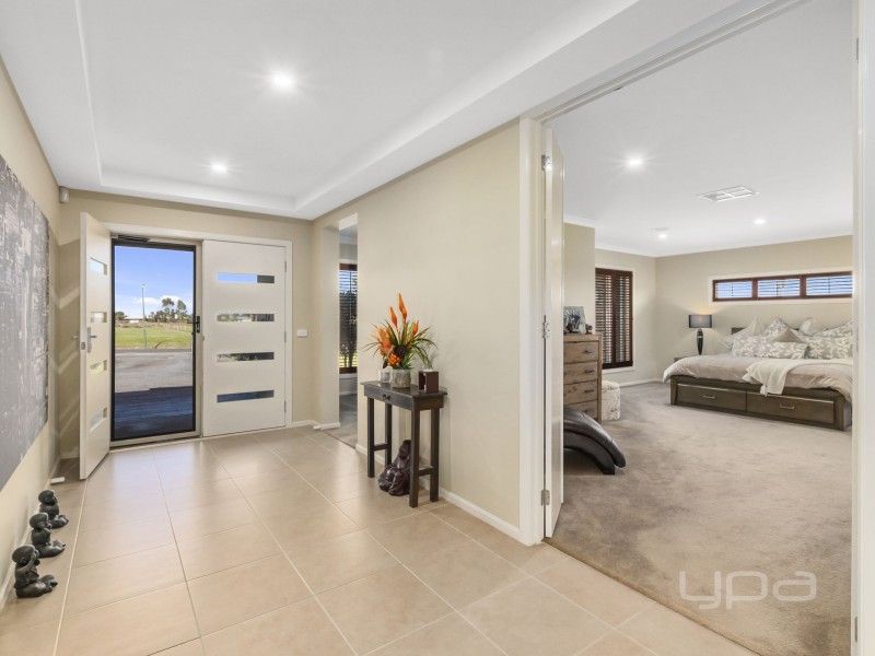 16 Riverview Drive, Hopetoun Park VIC 3340