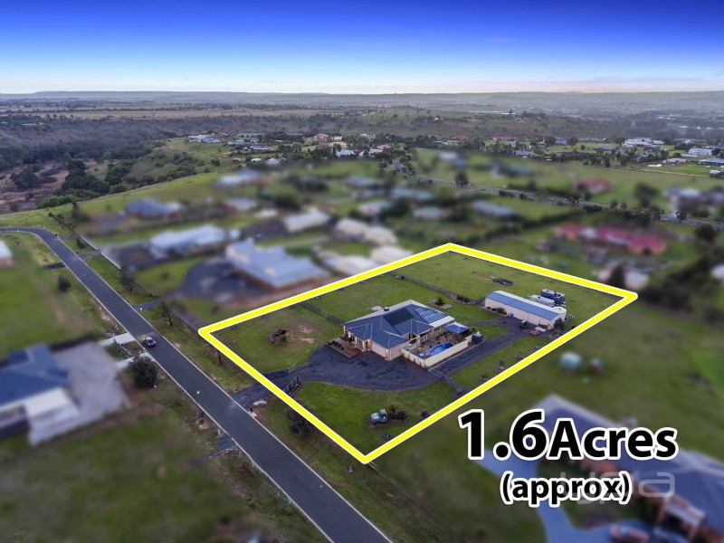 16 Riverview Drive, Hopetoun Park VIC 3340