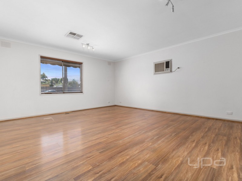 50 Marina Drive, Melton VIC 3337