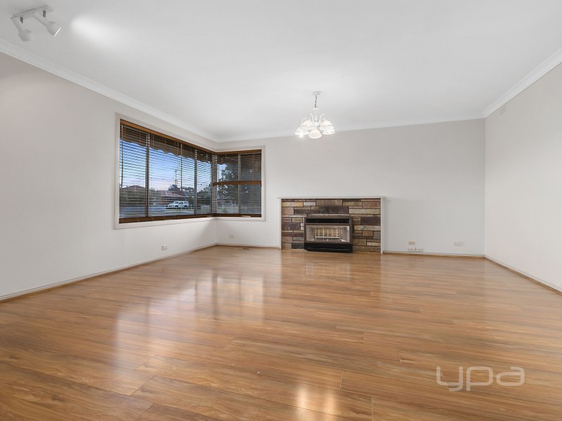 50 Marina Drive, Melton VIC 3337