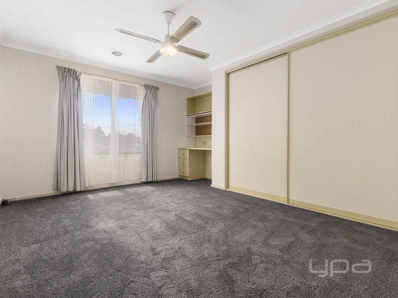 50 Marina Drive, Melton VIC 3337