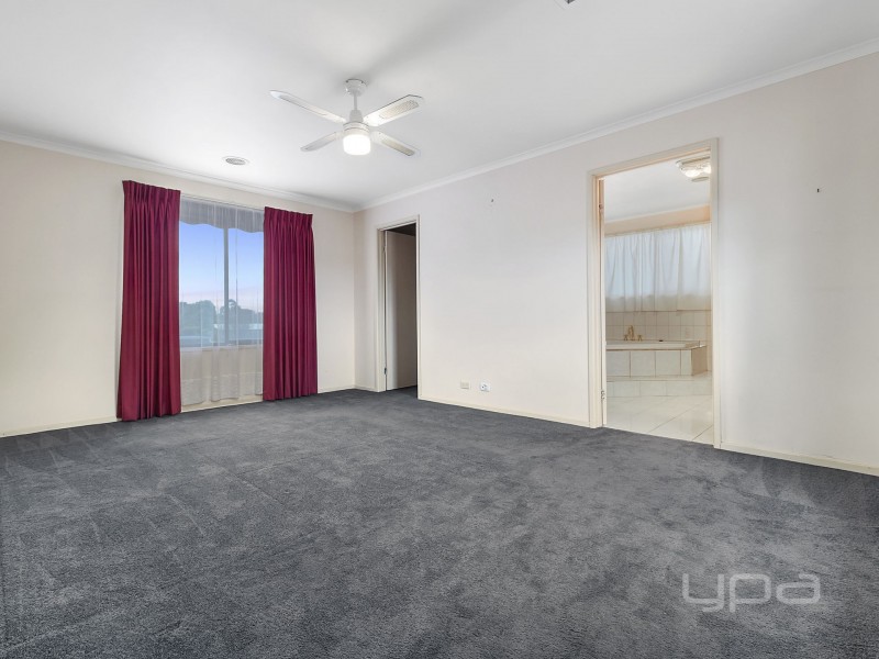 50 Marina Drive, Melton VIC 3337