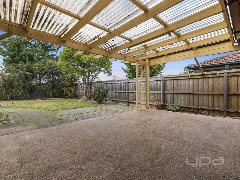 50 Marina Drive, Melton VIC 3337